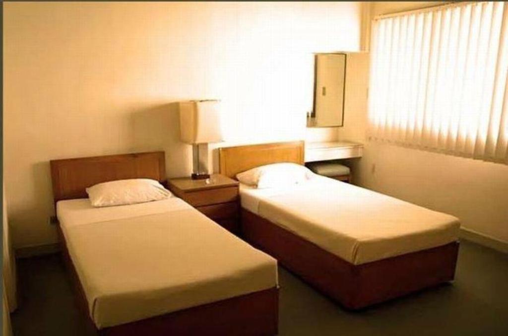 Amorsolo Mansion Hotel Manila Kültér fotó