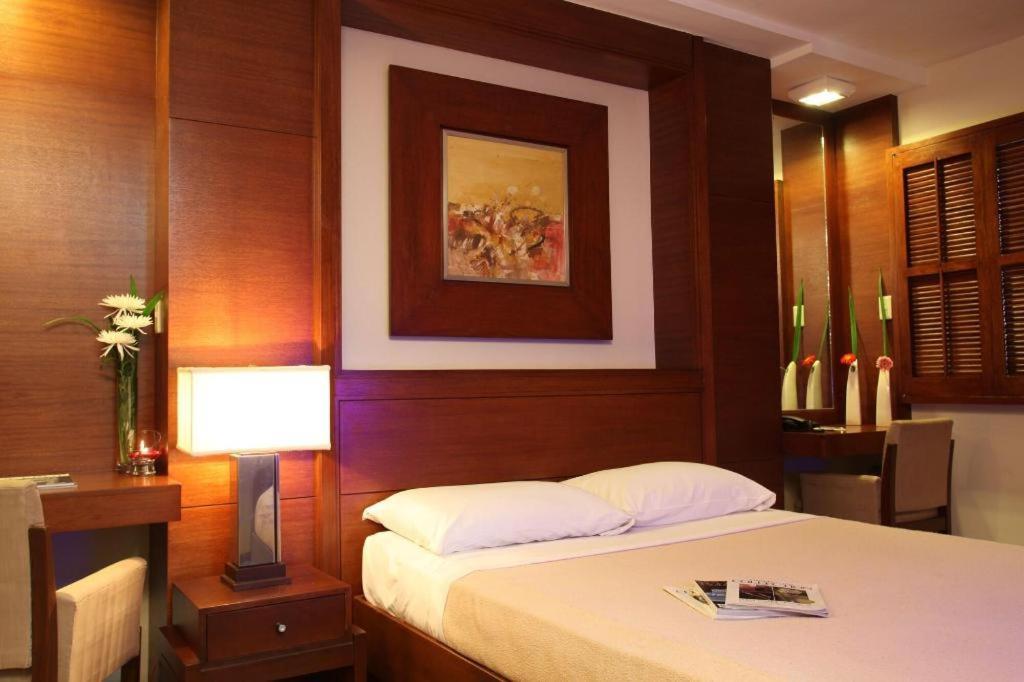 Amorsolo Mansion Hotel Manila Kültér fotó